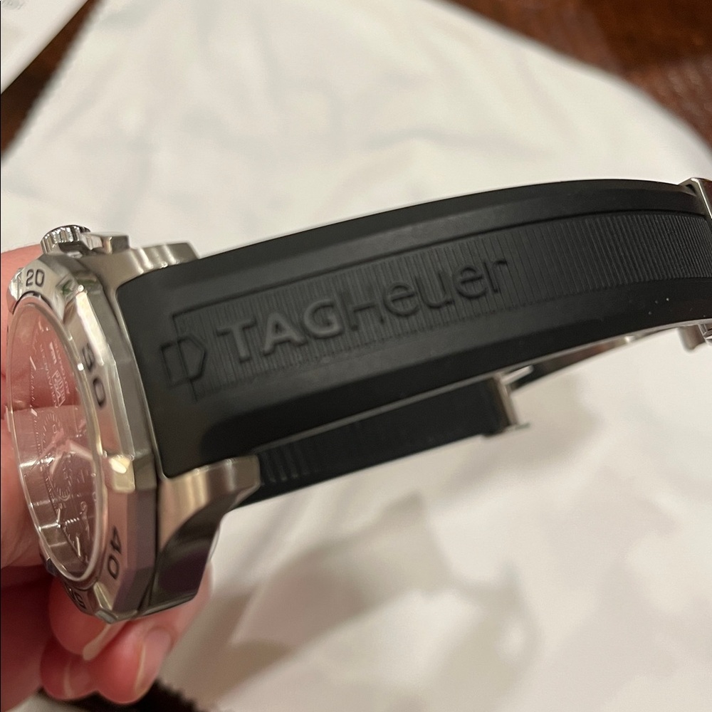 TAG Heuer Aquaracer Black and Silver Chronograph - Picture 8 of 14